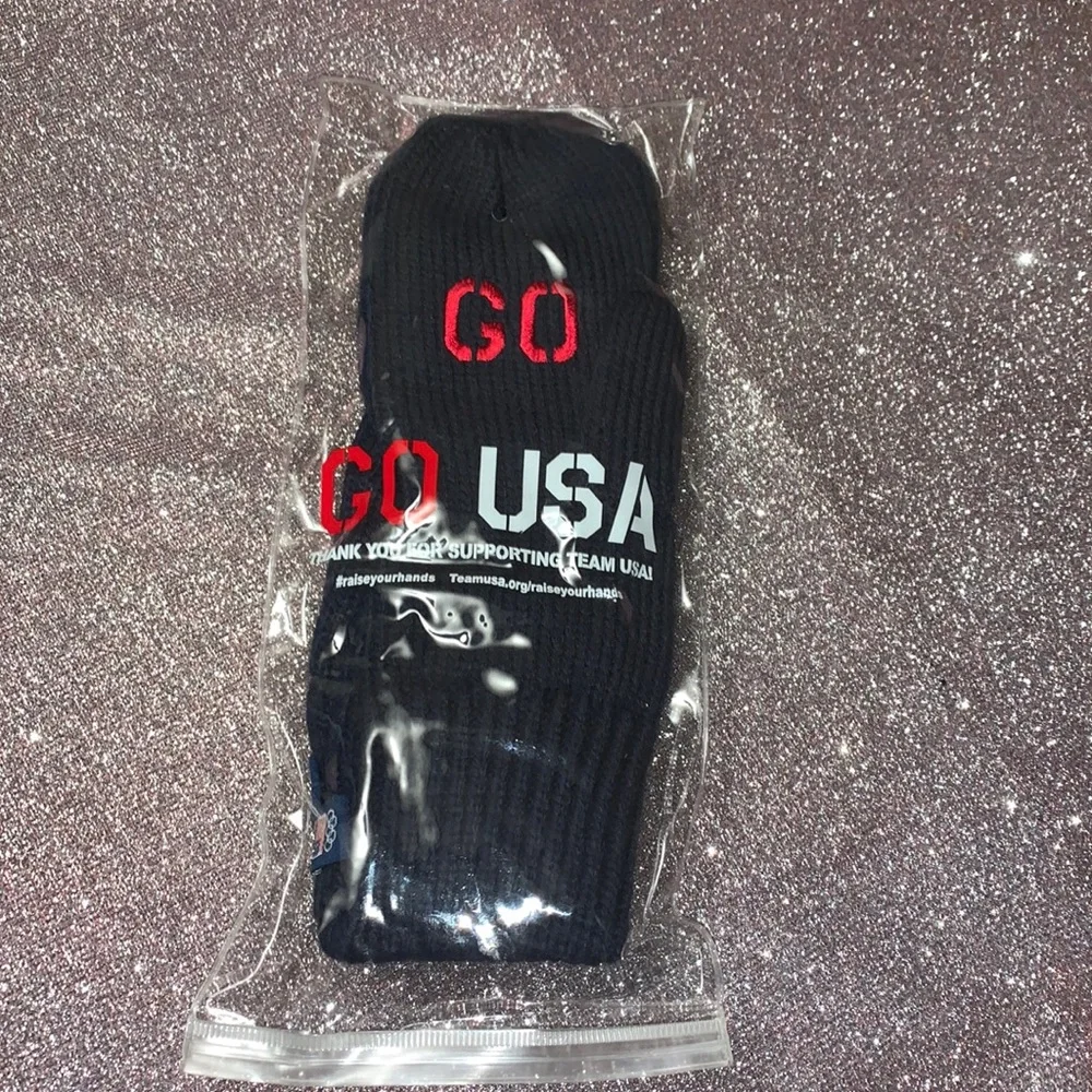 USA Winter Olympic Mittens‎ Navy Cable Knit